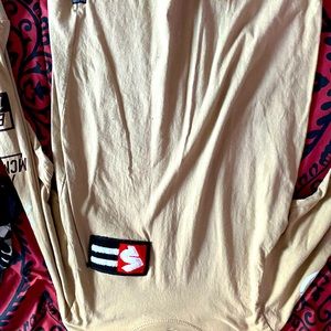 Beige long sleeve with fur embroidery